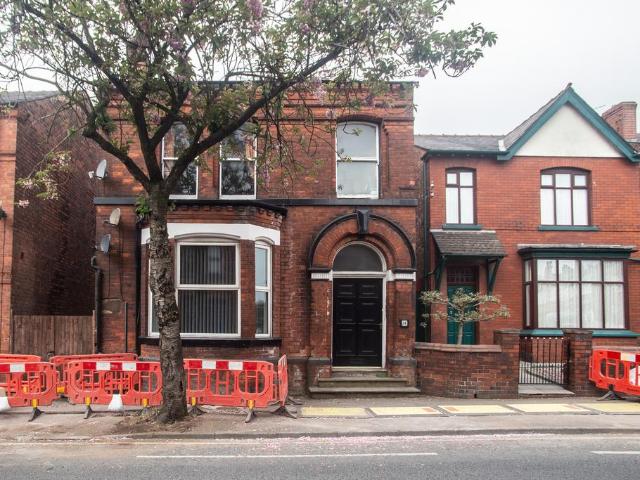 Flat for sale in Swinley, Wigan