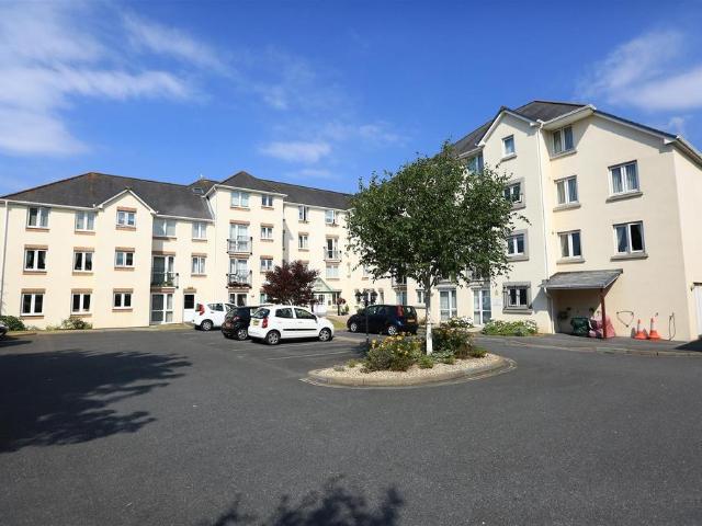 Flat for sale in Staddiscombe, Mount Wise