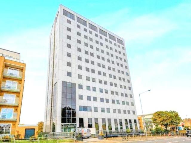 Flat for sale in Southend City Centre Neighbourhood, Alton Barnes