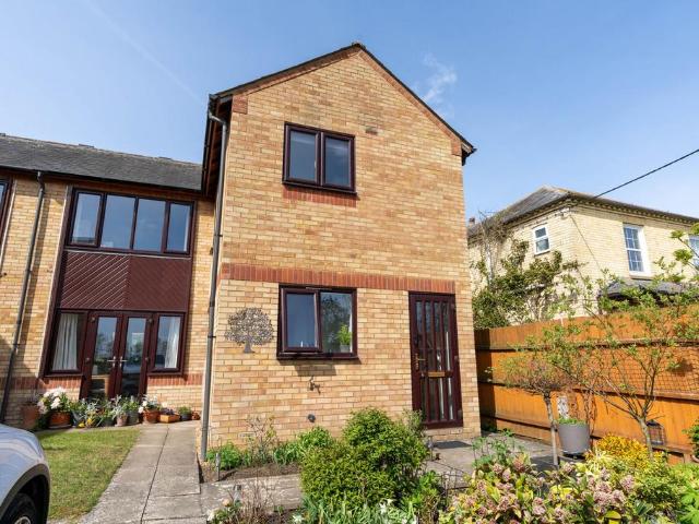 Flat for sale in Arrington, Cambridgeshire