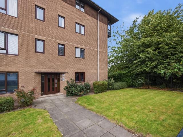 Flat for sale in Powderhall, Broughton