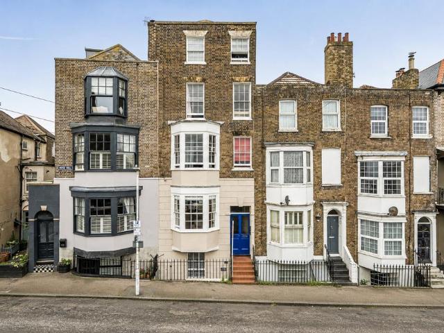 Flat for sale in East Cliff, Acol