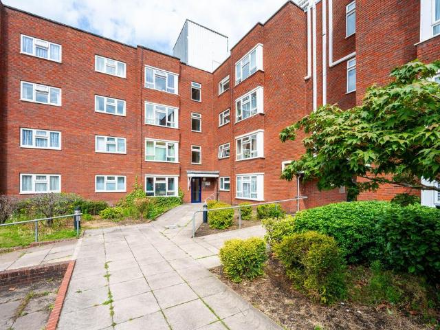 Flat for sale in Guildford Park, Westborough