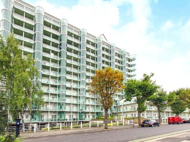 Flat for sale in Greater London