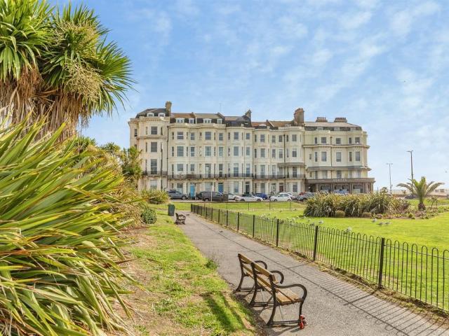 Flat for sale in Cuckoo Hill, Hastings