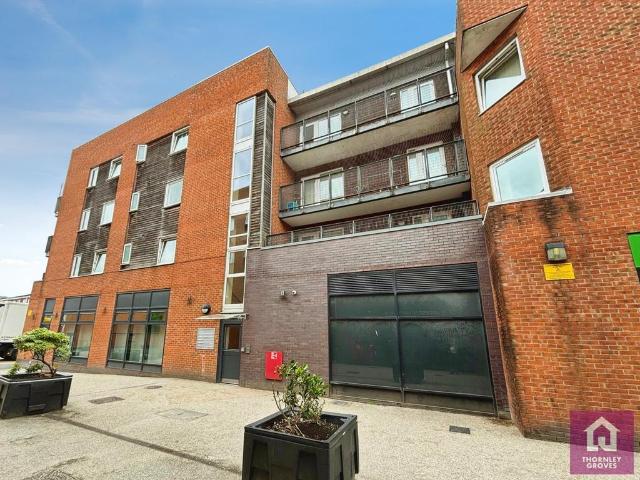 Flat for sale in Georgia, Greater Manchester