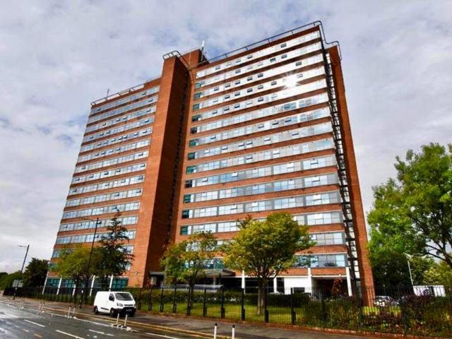 Flat for sale in Old Trafford, Trafford