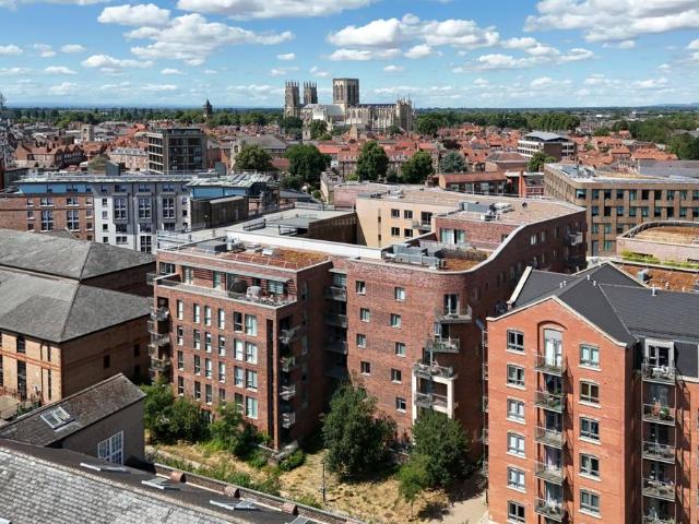 Flat for sale in Layerthorpe, York