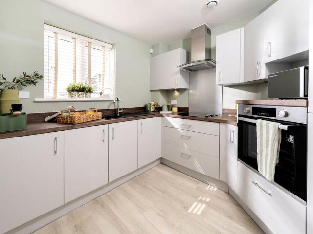 Flat for sale in Brixington, Budlake