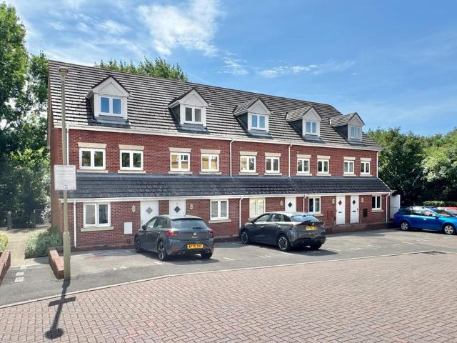 Flat for sale in Fareham, Hampshire
