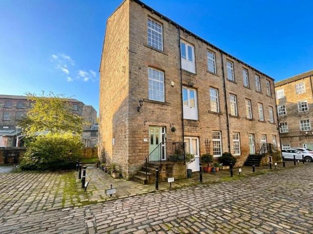 Flat for sale in Friendly, Sowerby Bridge