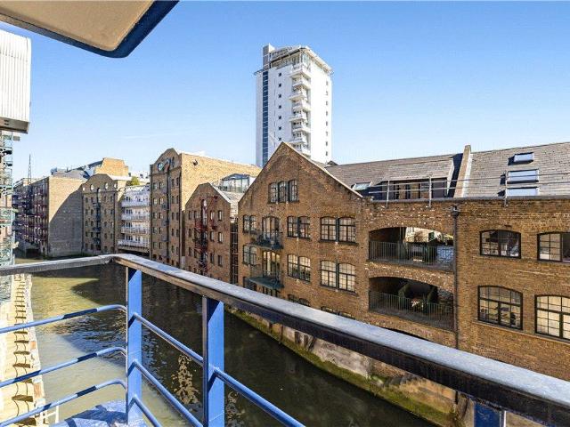 Flat for sale in Bermondsey, Greater London