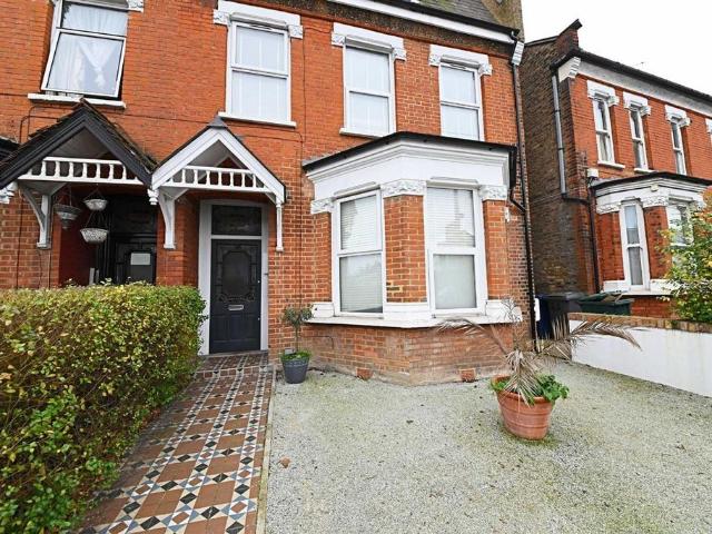 Flat for sale in London Borough of Barnet, Greater London