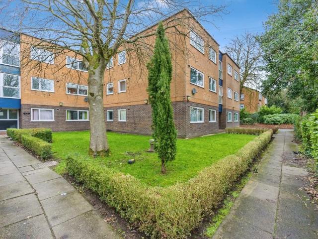 Flat for sale in Georgia, Greater Manchester