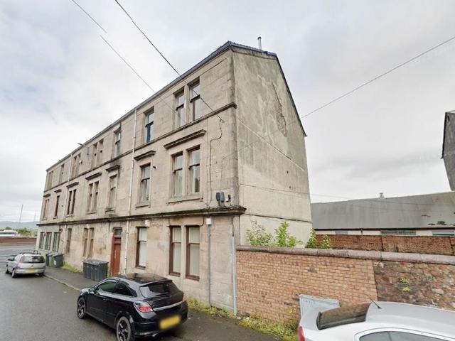 Flat for sale in Greenock, Scotland