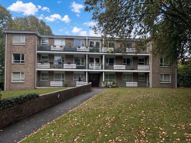 Flat for sale in Kinson, Bournemouth