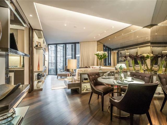 Flat for sale in Knightsbridge, Greater London