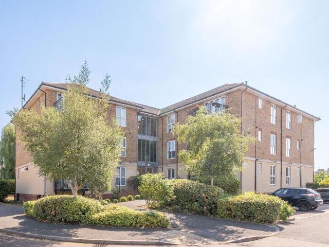 Flat for sale in London Borough of Merton, Greater London