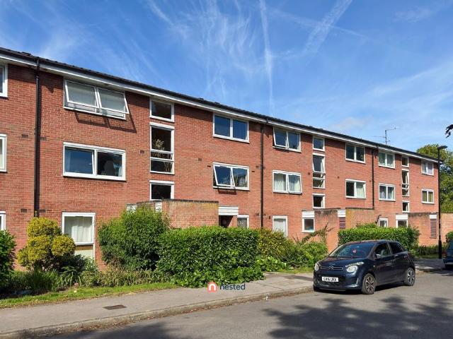 Flat for sale in London Borough of Croydon, Upper Norwood