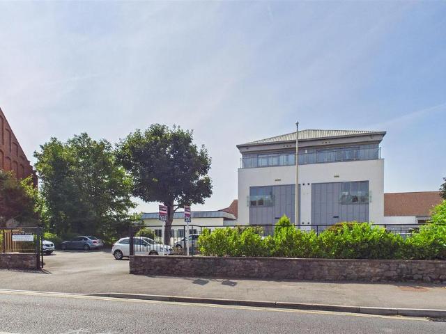 Flat for sale in West End, Clevedon