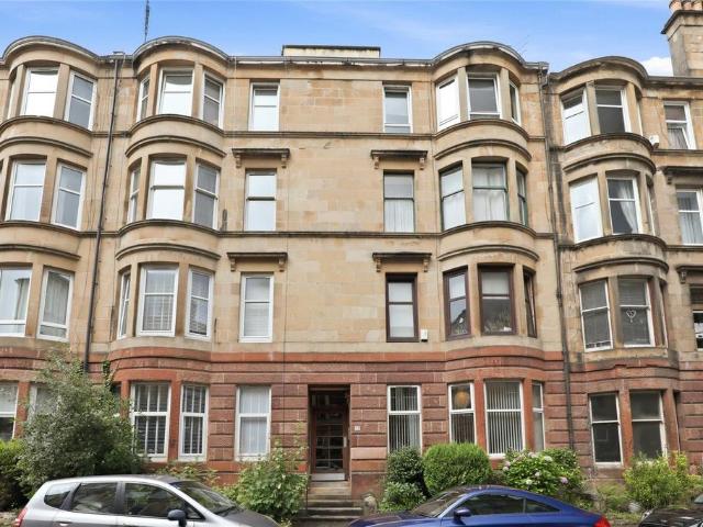 Flat for sale in Battlefield, Scotland