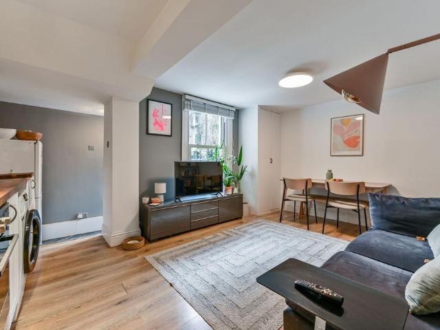 Flat for sale in Homerton, Greater London