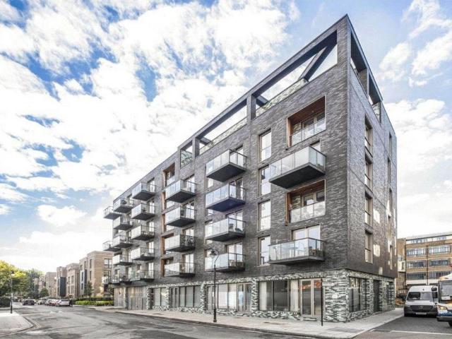 Flat for sale in Old Kent Road, Greater London