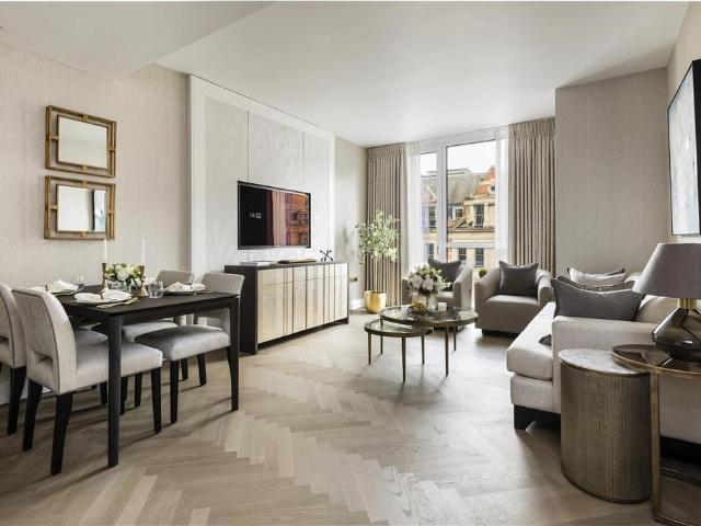 Flat for sale in Knightsbridge, Greater London
