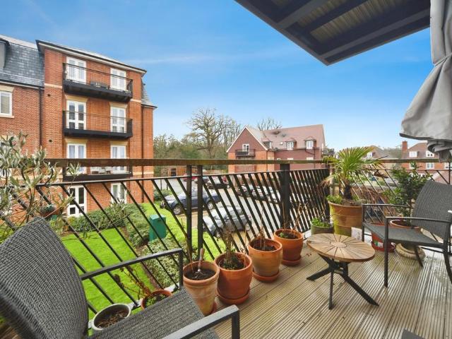 Flat for sale in Cockfosters, Isle Of Man