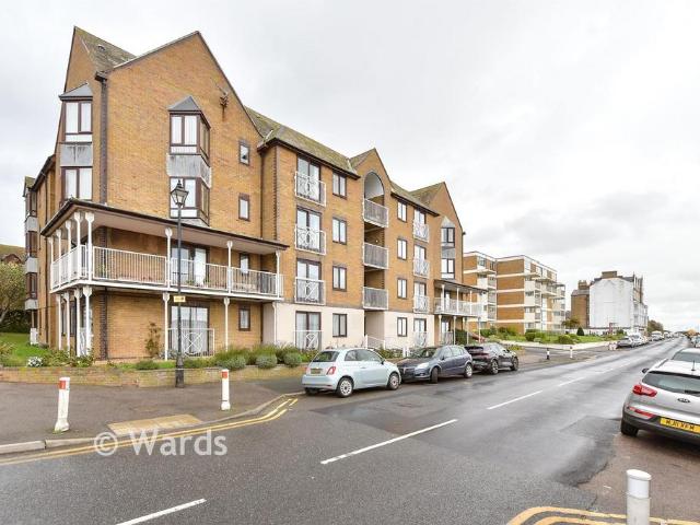Flat for sale in East Cliff, Thanet