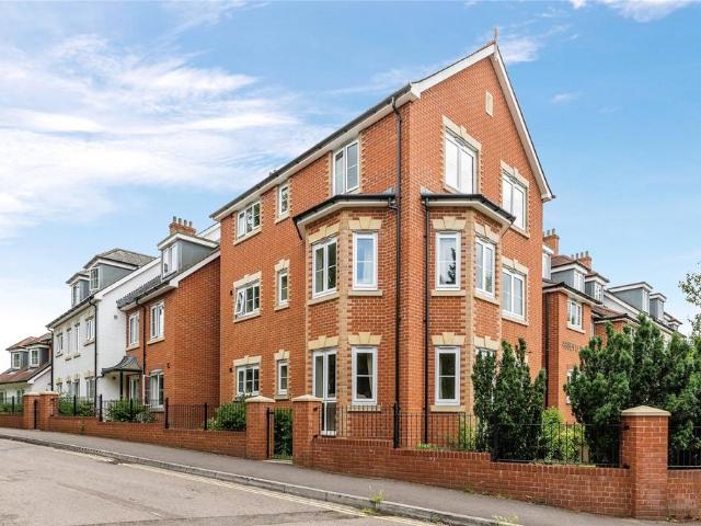 Flat for sale in Barton Stacey, Hampshire