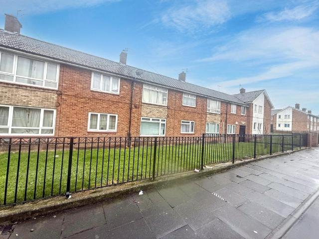 Flat for sale in Coxlodge, Tyne And Wear