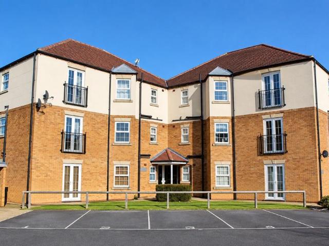 Flat for sale in Rawcliffe, York