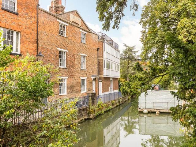 Flat for sale in St Thomas', The Slade