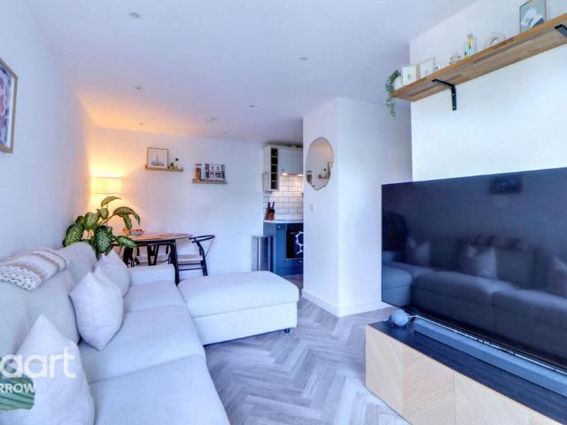 Flat for sale in Preston, Greater London
