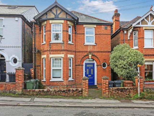 Flat for sale in Guildford Park, Westborough