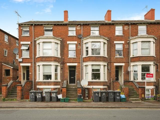 Flat for sale in Kings Barton, Gloucester