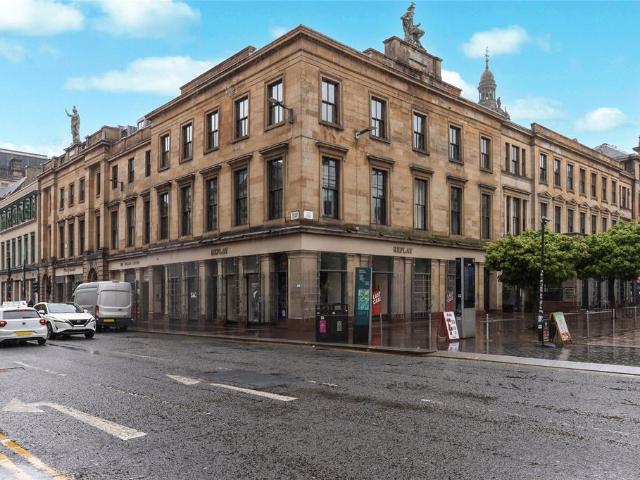 Flat for sale in Merchant City, Scotland
