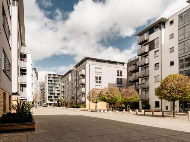 Flat for sale in London Borough of Lewisham, Deptford