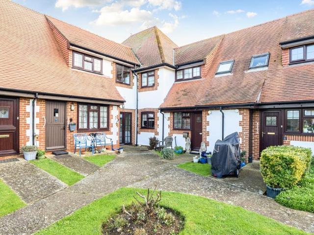 Flat for sale in Littlecote, West Sussex