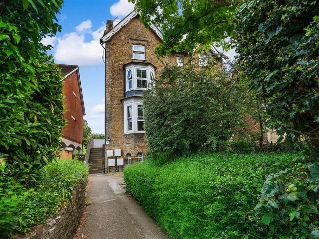 Flat for sale in Charlotteville, Westborough
