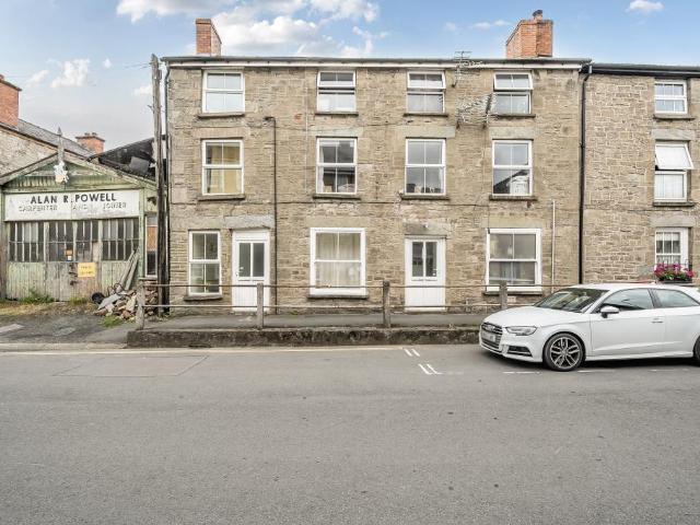 Flat for sale in Hay, Wales