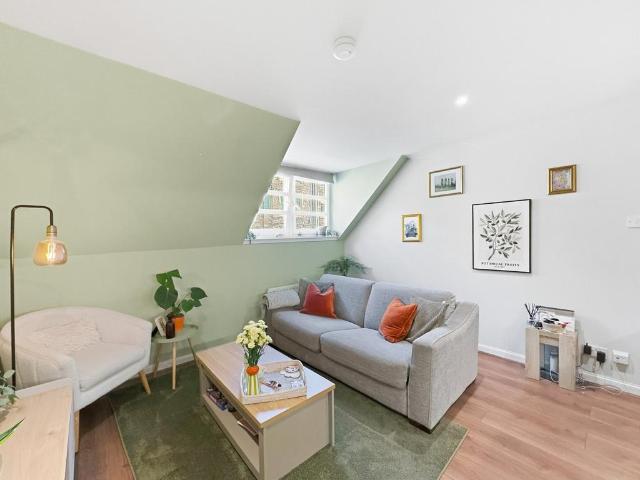 Flat for sale in Canonmills, City of Edinburgh