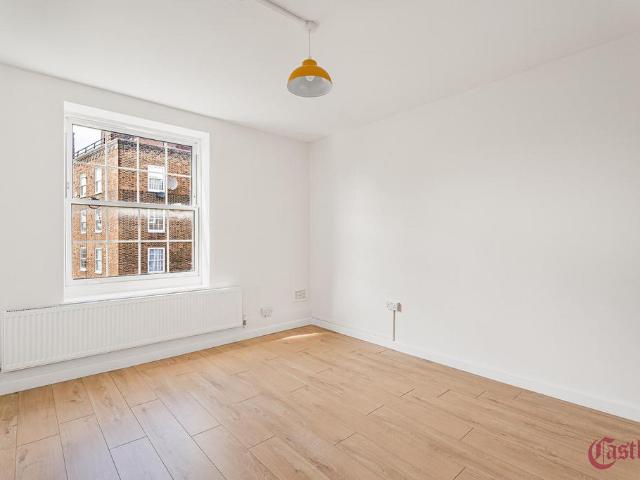 Flat for sale in Clapton, Lower Clapton