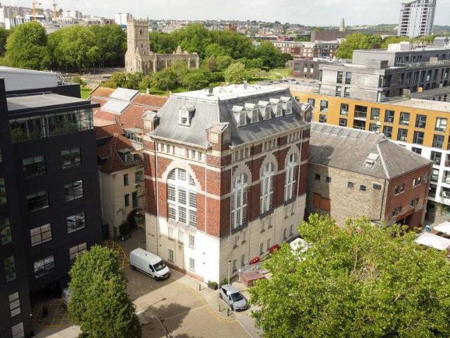 Flat for sale in Redcliffe, Feckenham