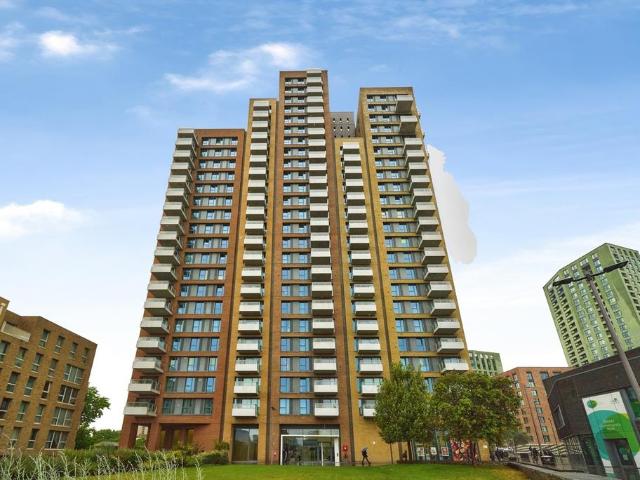 Flat for sale in Bromley-by-Bow, Bow