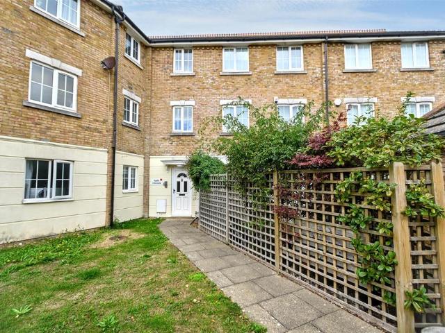 Flat for sale in Crumbles, Eastbourne