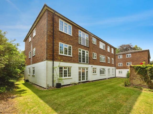 Flat for sale in Charlotteville, Westborough