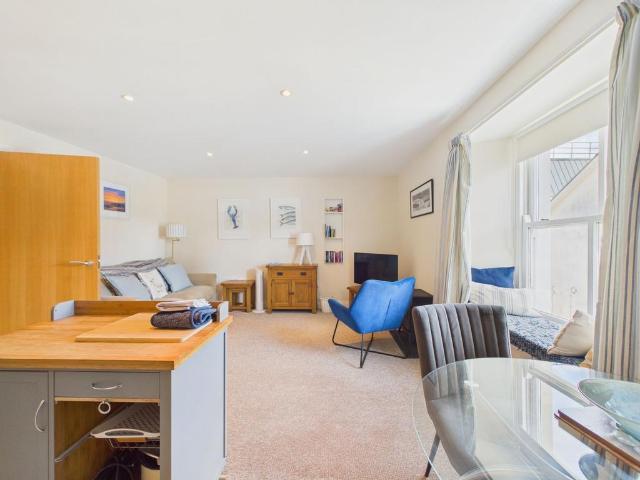 Flat for sale in Tenby, Wales