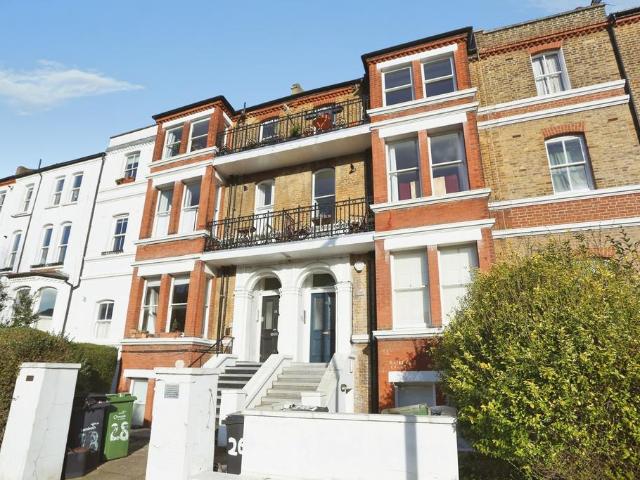 Flat for sale in West Norwood, Greater London